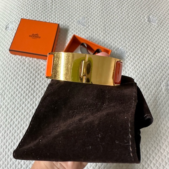 Hermes Clic Clac H bracelet in Orange Fruité, size PM - Picture 4 of 7